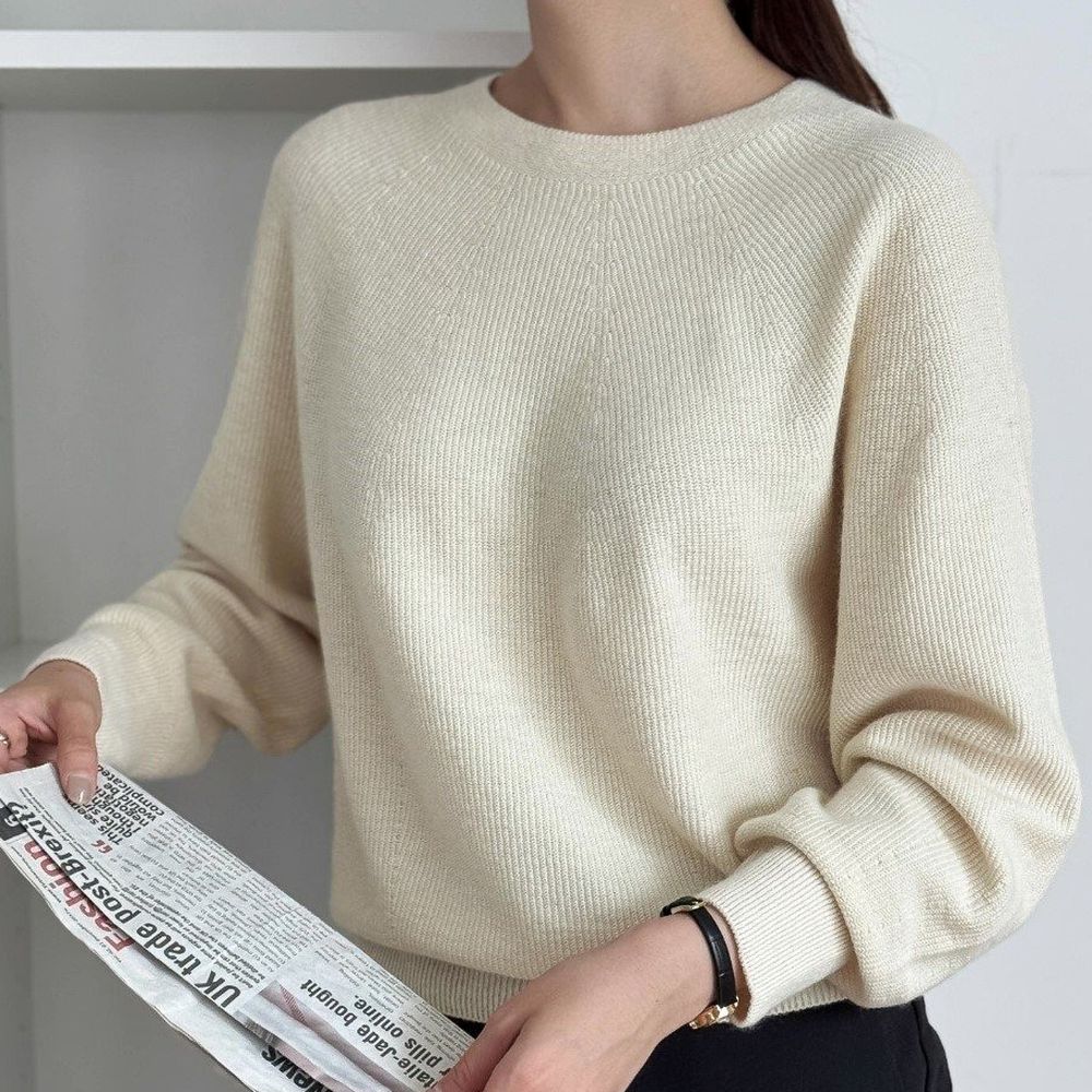 細緻喀什米爾羊毛無縫長袖針織上衣-淡米黃 (FREE)