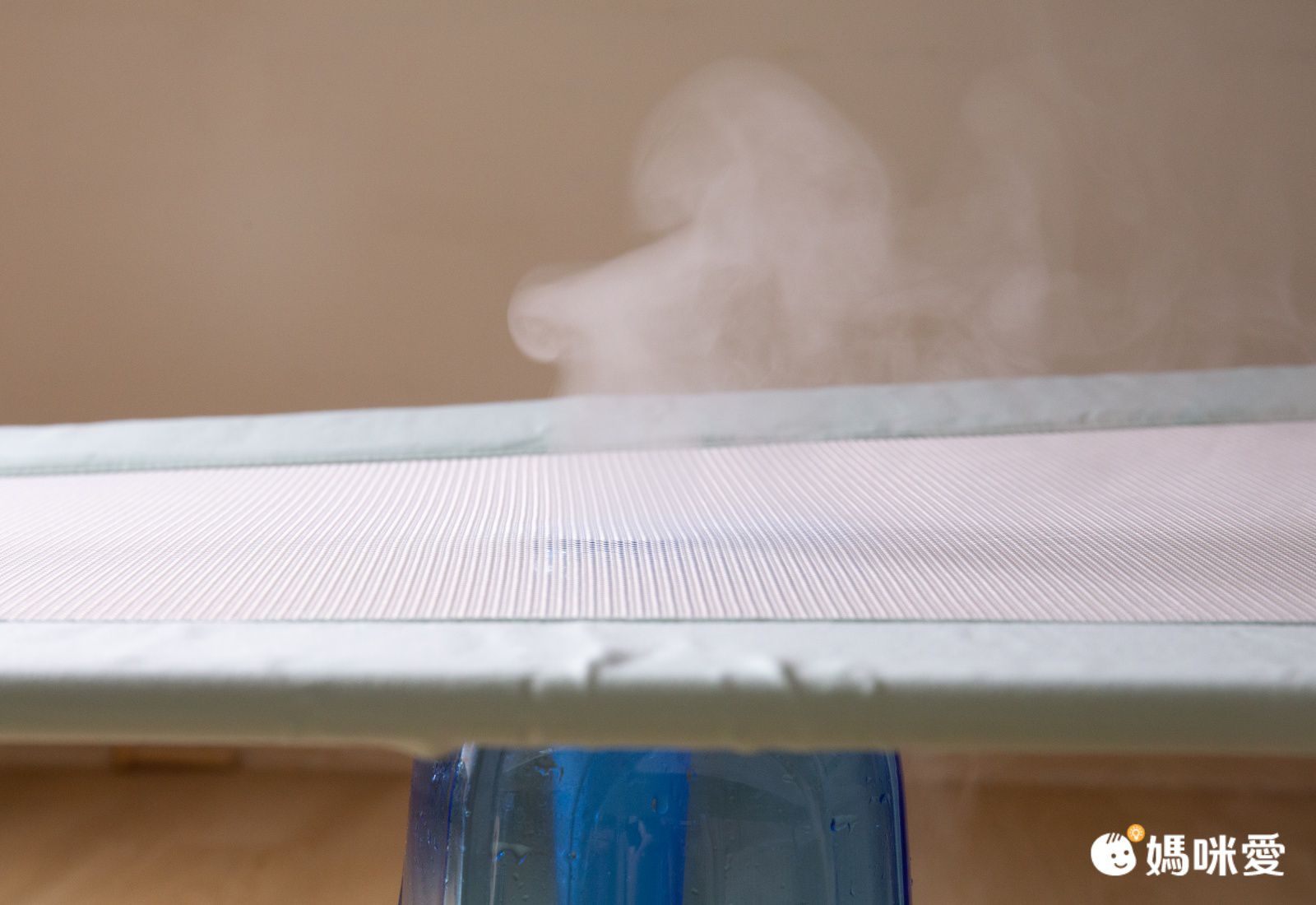 YODA - 垂直升降床邊護欄-果實灰