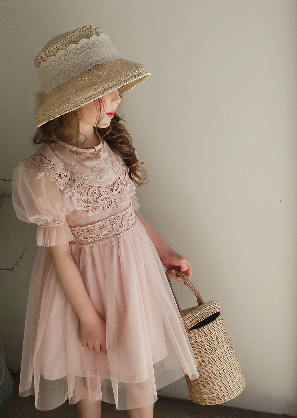 韓國 PuellaFLO - 鏤空花朵圓領網紗洋裝-粉紅