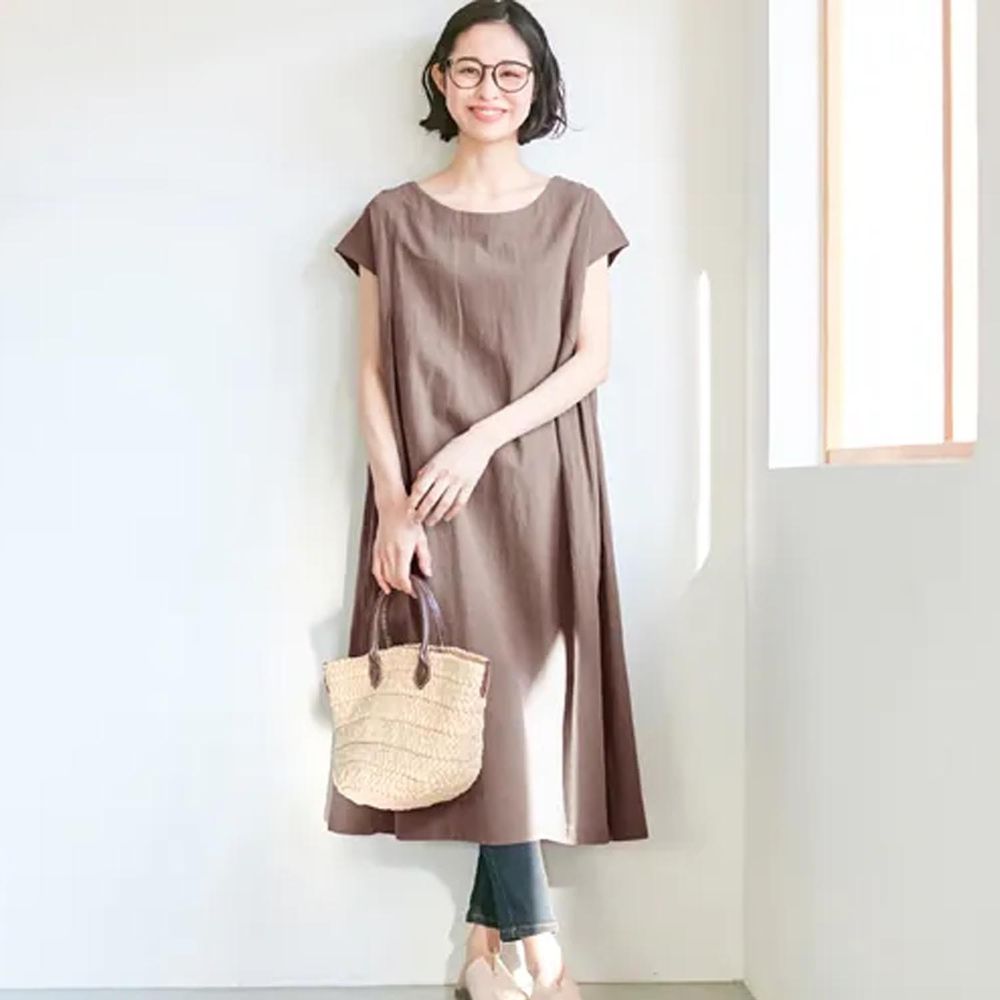 日本 BELLUNA - 純棉素面修身A字短袖洋裝-摩卡
