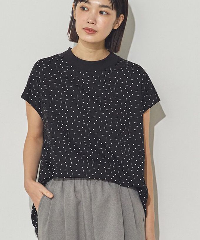 日本 Sans Souci 34+ - 接觸涼感 圓弧百搭法式袖上衣-白