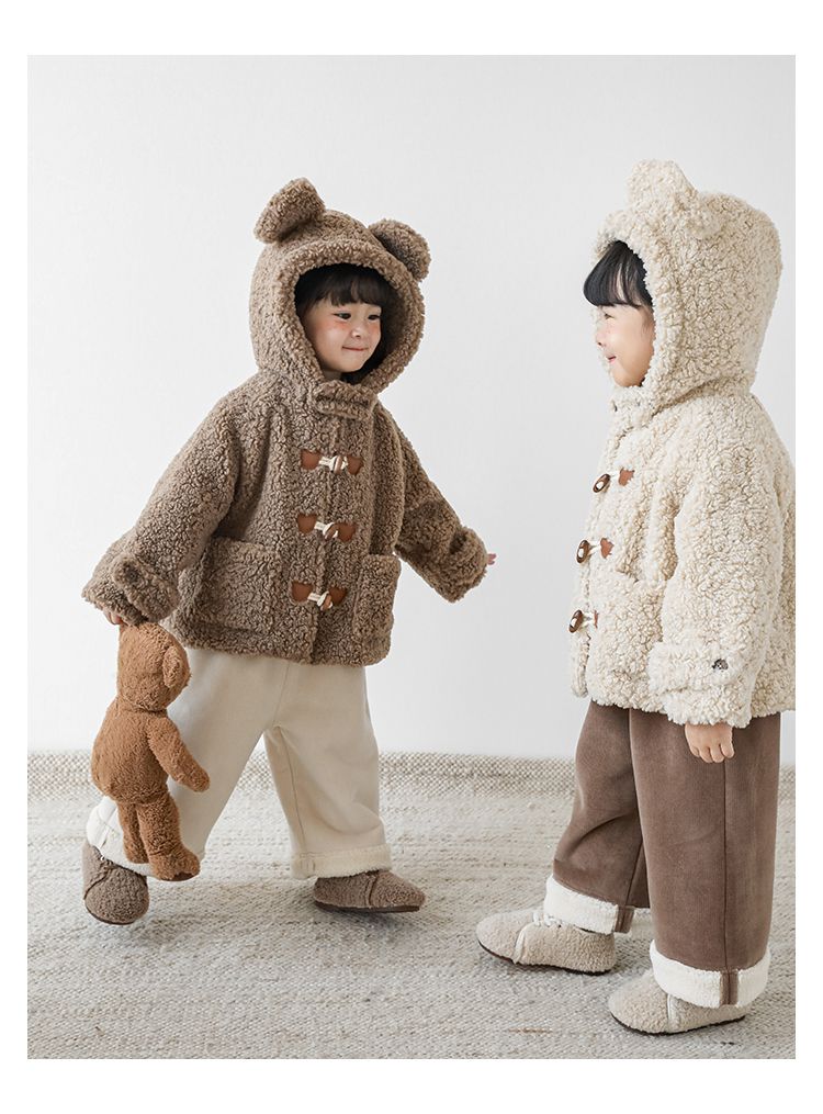 TONGMO - 立體造型羊羔絨牛角釦連帽外套-熊耳朵-米色