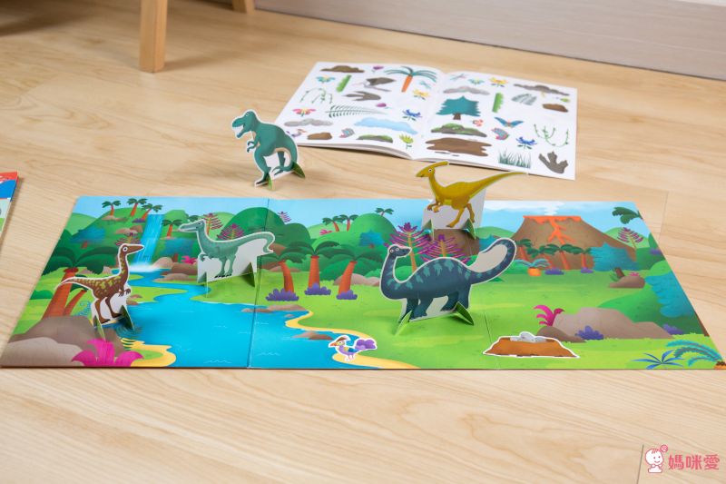 【超級英雄/蜘蛛人 貼紙書】熱愛英雄的男孩不能錯過☞大量貼紙與趣味題型 盡情當個小小英雄