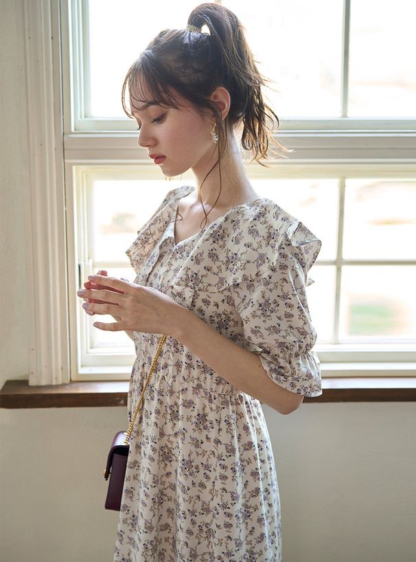 日本 GRL - 浪漫滿屋荷葉袖雪紡碎花洋裝-象牙杏