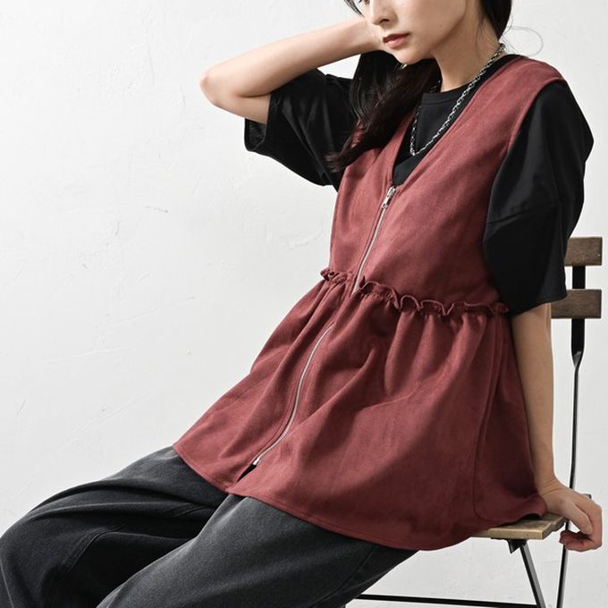 日本 ELENCARE DUE - 麂皮V領層次感傘擺拉鏈背心-焦糖棕