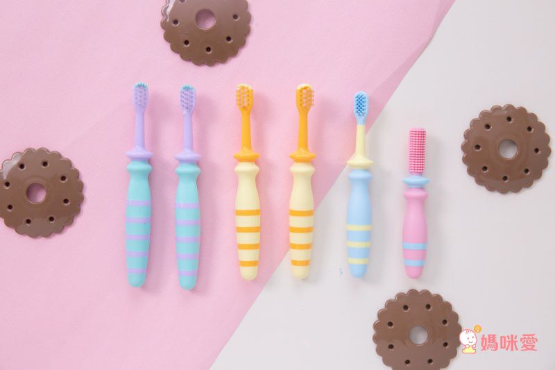 牙科大學共同研發【日本 Richell】 五階段乳齒訓練牙刷