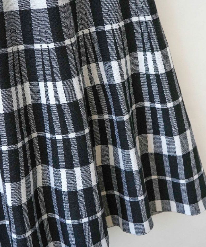 日本 zootie - 單色格紋百褶針織長裙-黑白-M