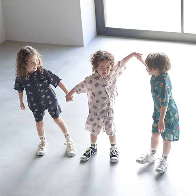 日本 b-ROOM - 滿版時髦印花休閒襯衫-衝浪-炭黑