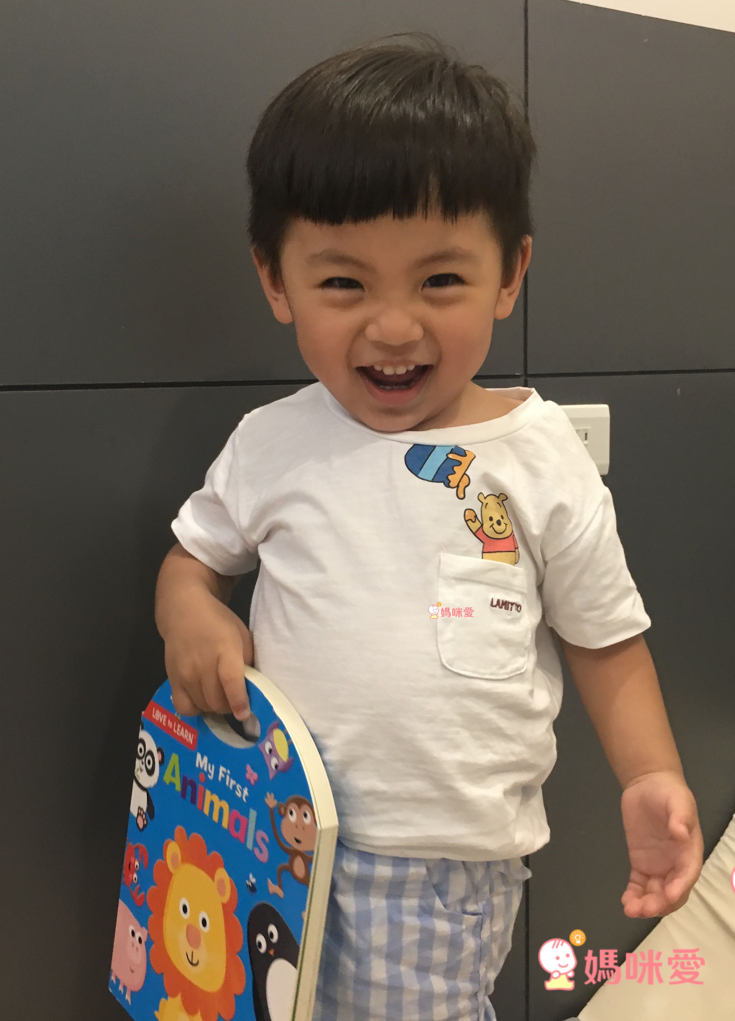 讓孩子的小手動起來！【體操／音效／翻翻書】吸睛英文操作書特輯