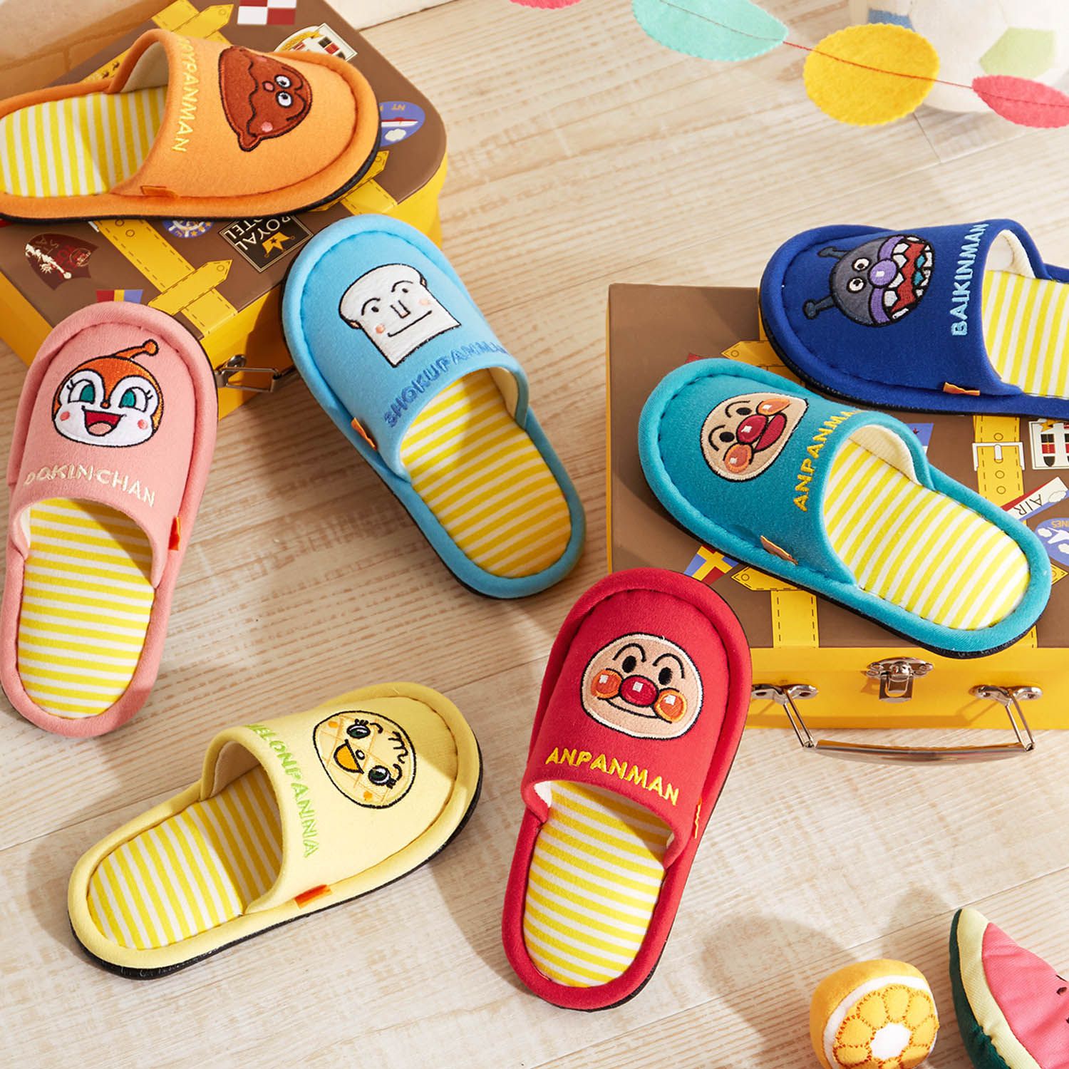 日本千趣會 - 兒童室內拖鞋-菠蘿麵包-黃 (14-16cm)
