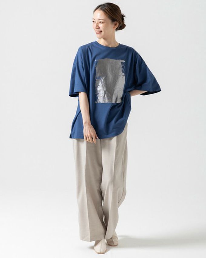 日本 gleam - 燙金光澤廓形寬版天竺棉短袖T恤-金x奶油杏