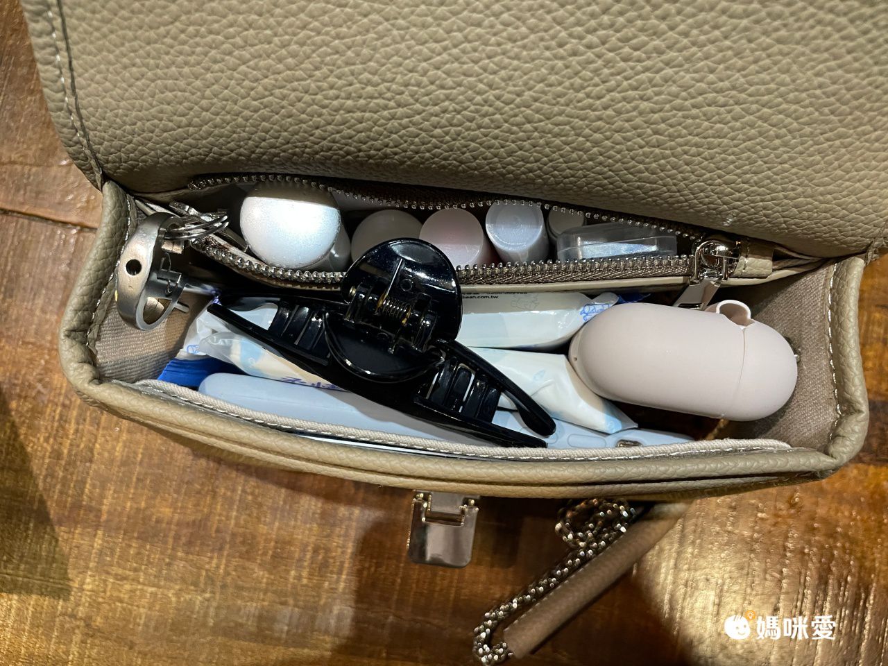 休閒肩揹真皮馬鞍包-焦糖棕 (17x15x8cm)