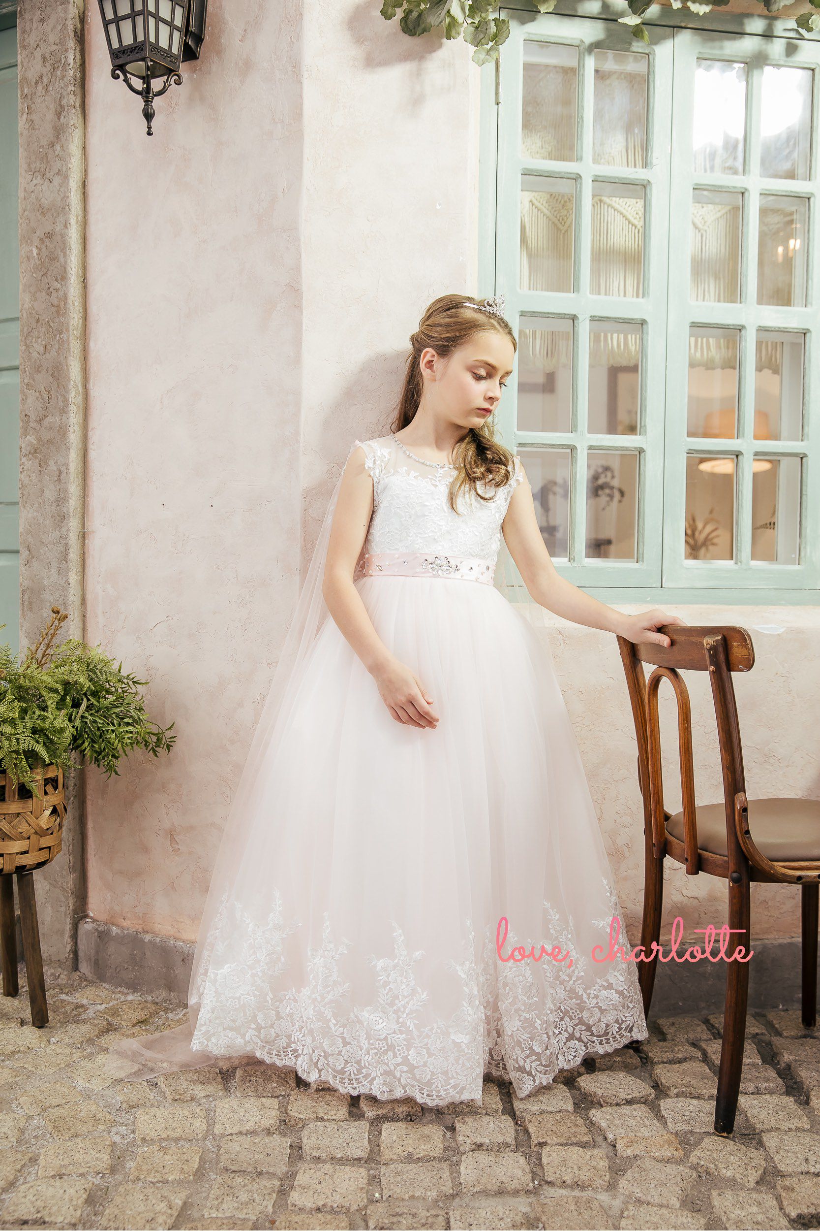Love, Charlotte - 夢幻淺粉膚色可拆式披風長禮服
