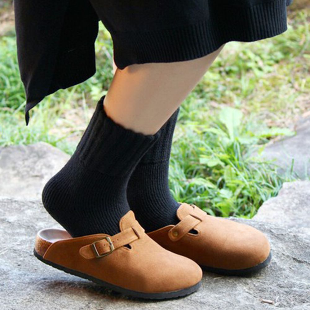 日本女裝代購 - 日本製 內刷毛保暖中筒襪-低調黑 (23-25)