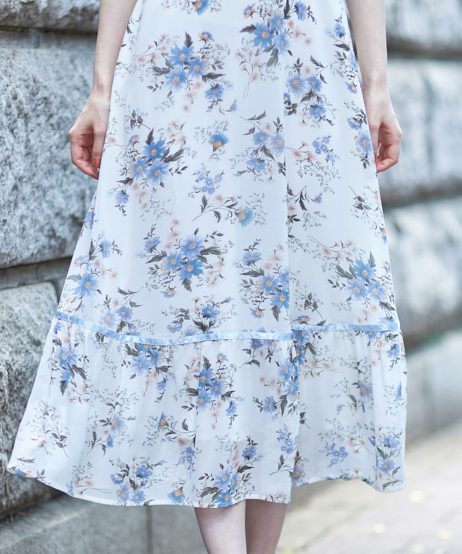 日本 tocco-closet - 精靈荷葉開袖雪紡洋裝-碎花-天使白