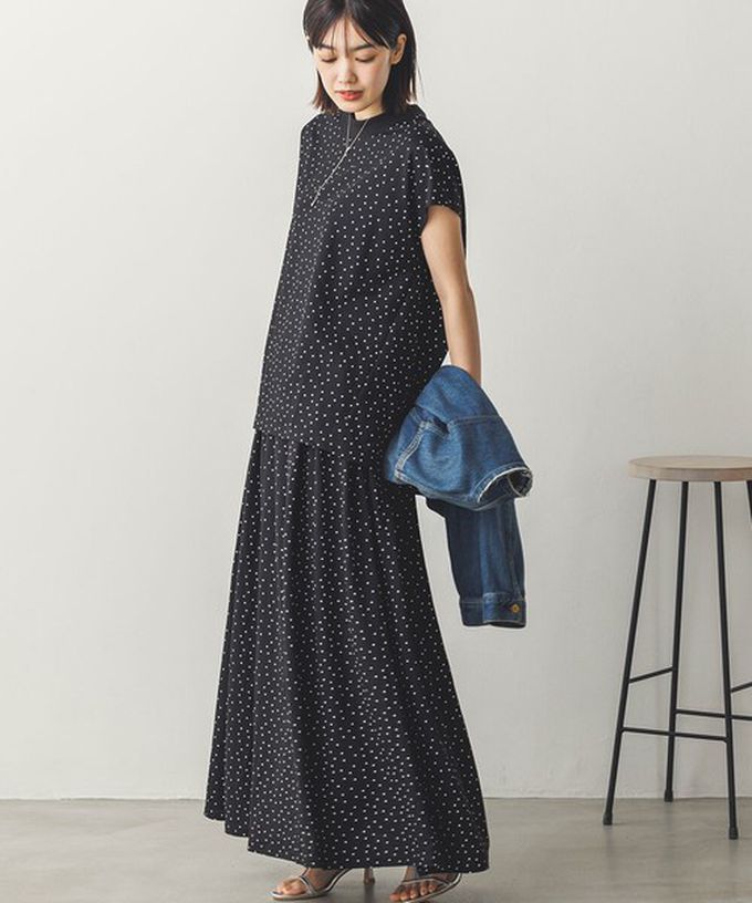 日本 Sans Souci 34+ - 接觸涼感 圓弧百搭法式袖上衣-圓點-米白