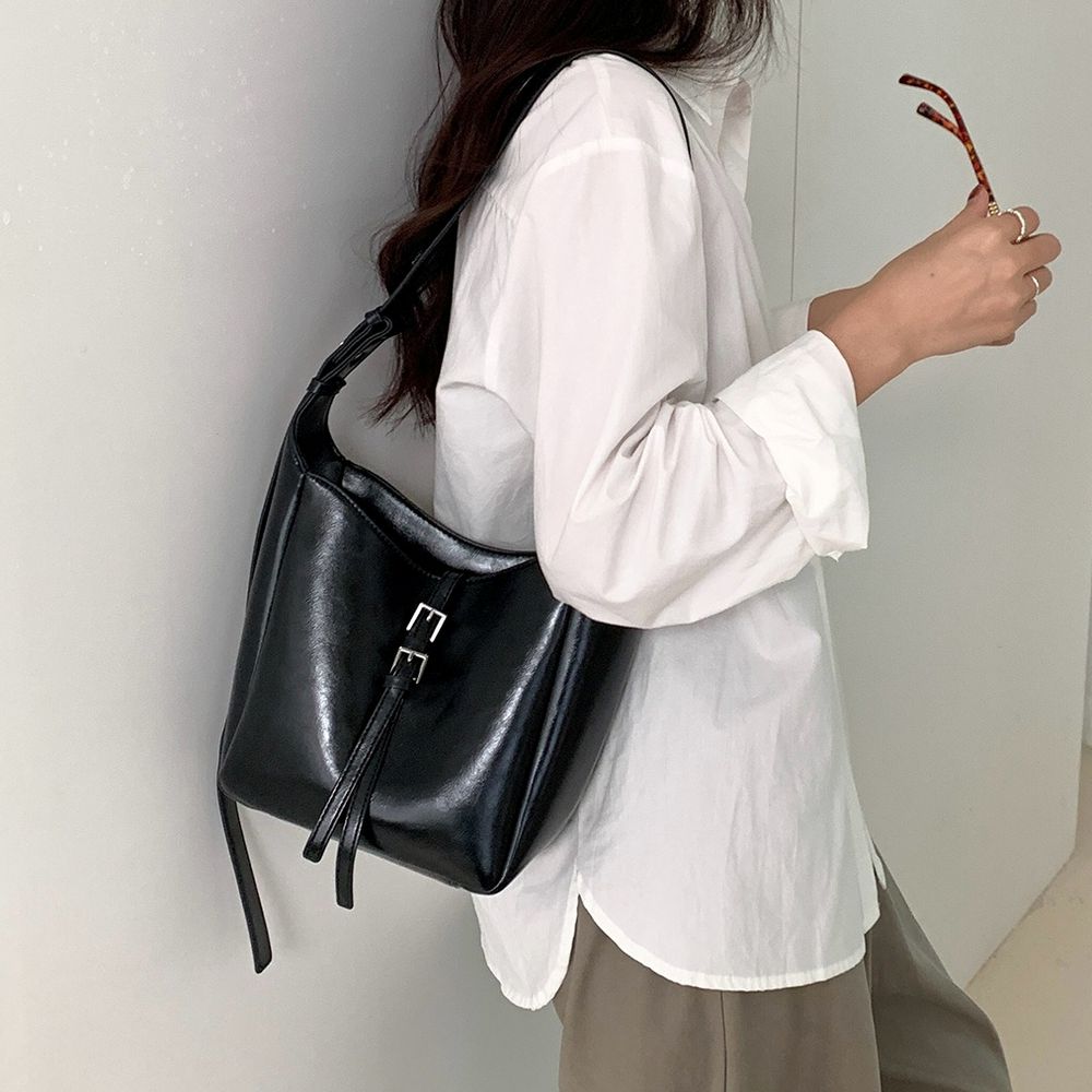 韓系小眾時尚斜背/單肩水桶方包-黑