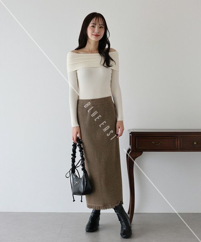 日本 BLUE EAST - 微閃亮羅紋針織流蘇開叉鉛筆裙-摩卡