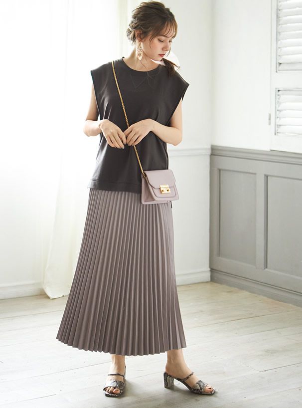 日本 GRL - 光澤皮質百褶長裙-深咖啡