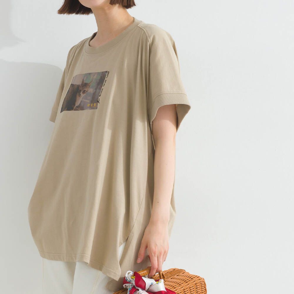 療癒休閒感落肩長版T恤-貓咪照片-淺棕