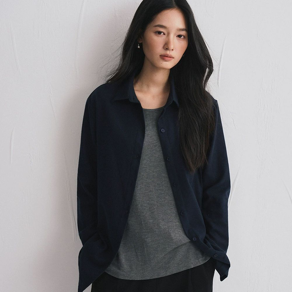純棉質感百搭長袖襯衫-墨夜藍