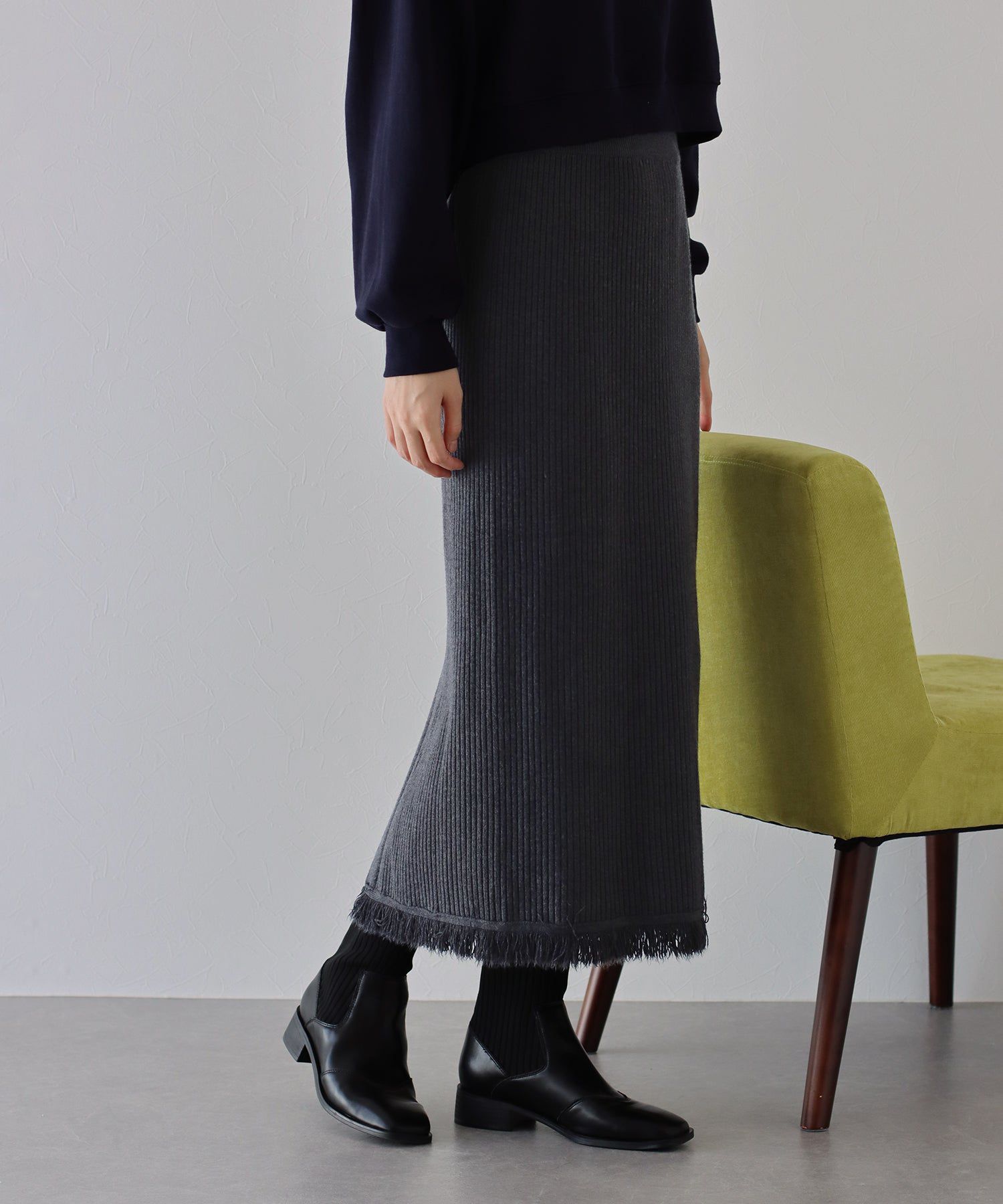 日本 BLUE EAST - 下擺流蘇俐落感針織長裙-白