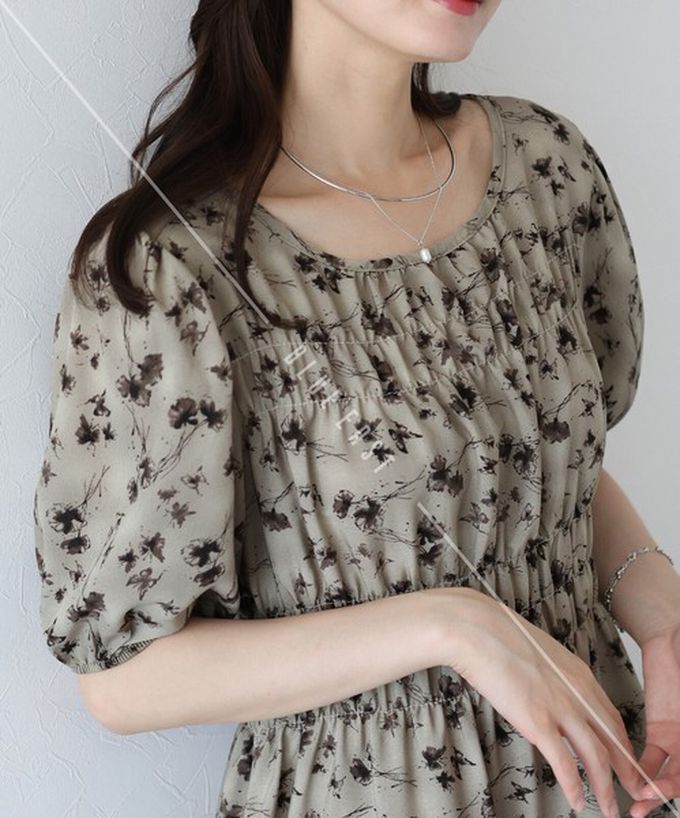 日本 BLUE EAST - 水墨感花卉束腰泡泡袖洋裝-棕綠 (M)