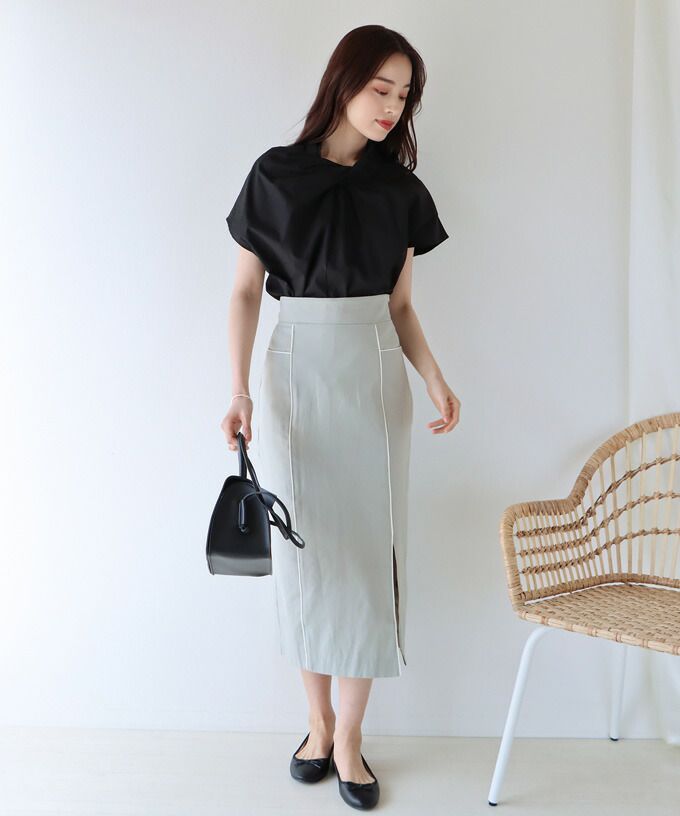 日本 BLUE EAST - 超修身剪裁後縮腰百搭長裙-米