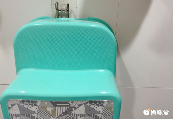 akachan honpo - 兩段階梯腳踏台-迪士尼-淺綠色