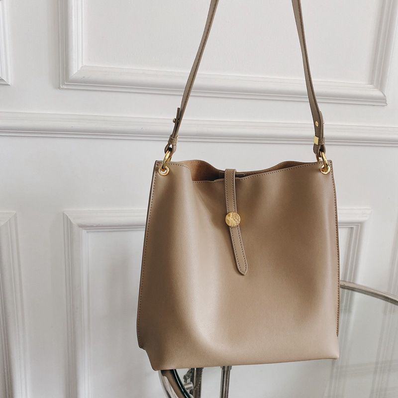 時尚手提/肩揹真皮水桶包-卡其色 (27x29x9.5cm)