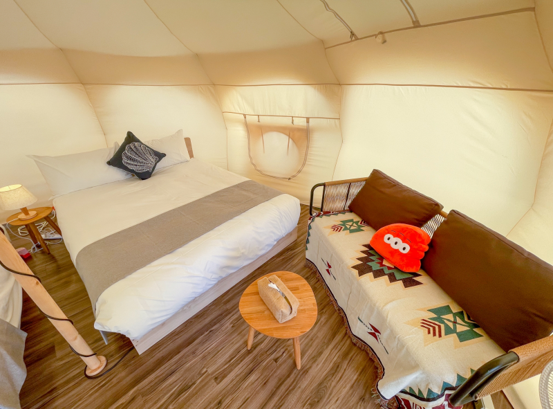 蟬說: 夕陽漫漫 Slowly Sunset Glamping - 平日入住-[豪華露營 5 米水滴帳]/四人房兩大床一泊二食再贈下午茶-12歲(含)以下孩童免費兩位可共食-優惠效期至 2024/01/31