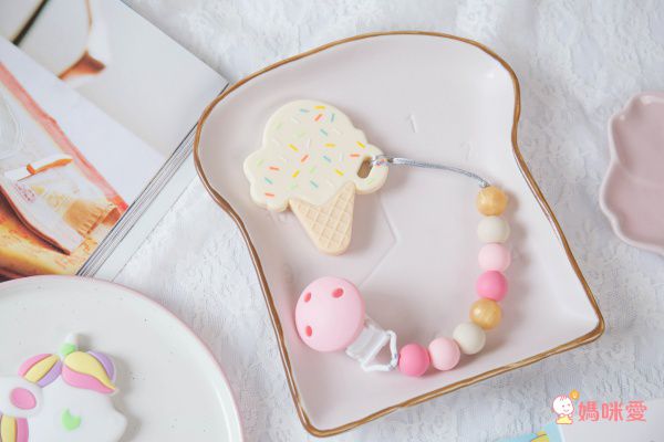 英國 Choby's 可愛造型固齒器、客製化奶嘴練