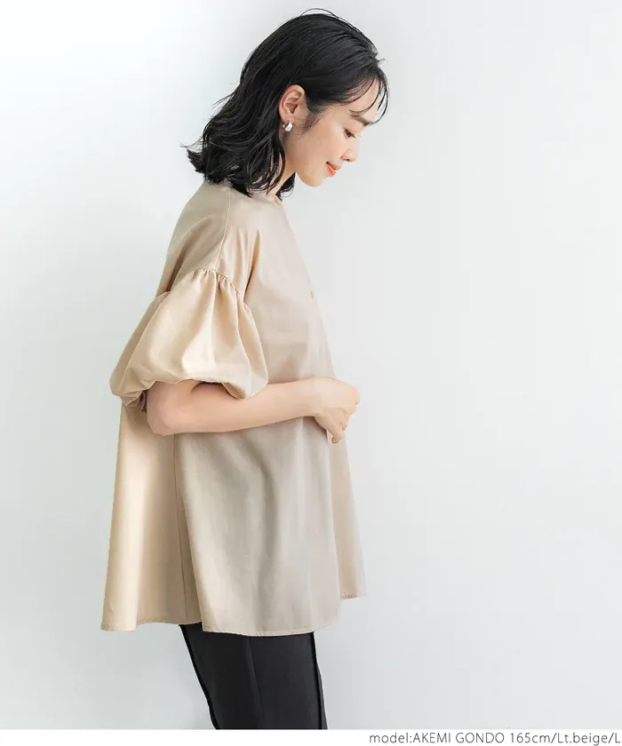 日本 COCA - 輕薄圓領泡泡短袖襯衫-淺米