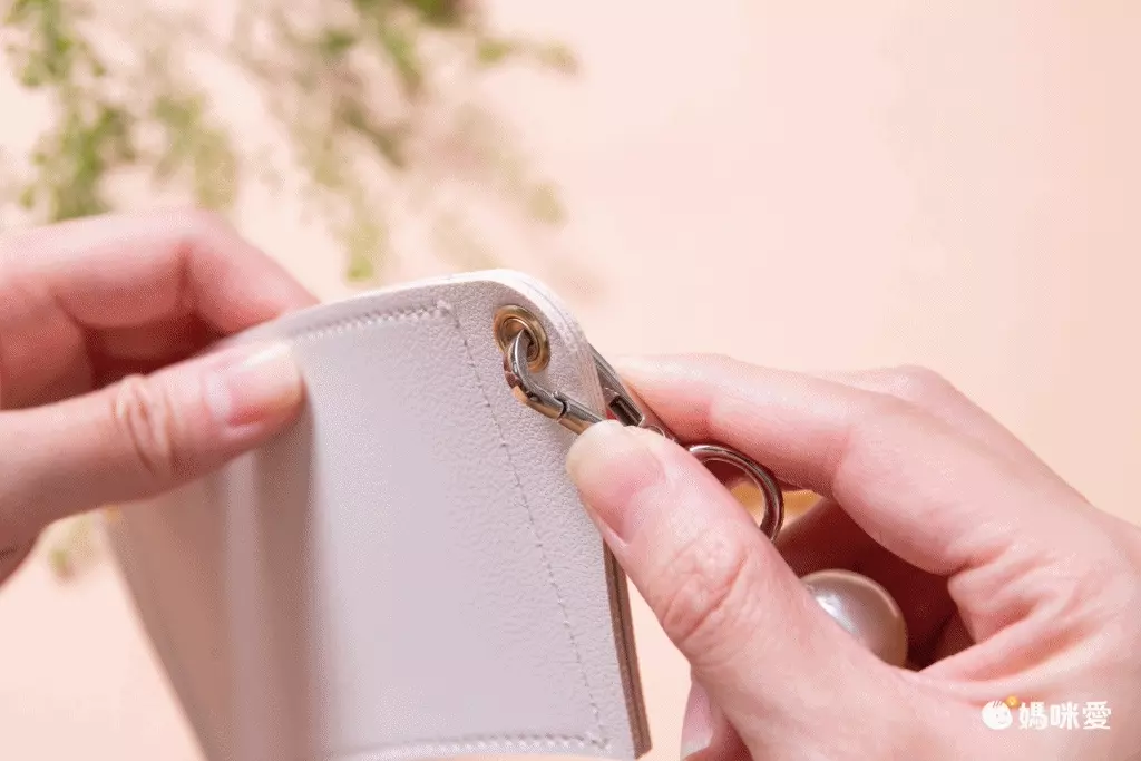 時尚手鏈咖啡皮質杯套-玫瑰粉鏈條+粉色杯套