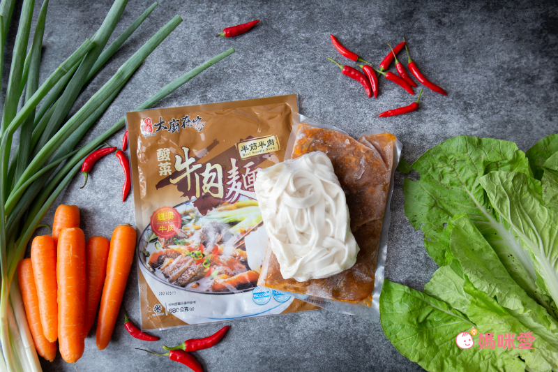 獨家團購！KTV紅燒半筋半肉牛肉麵＆手工豬肉水餃