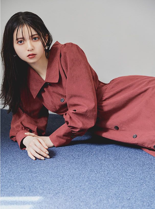 日本 GRL - 明星聯名 設計感層次蛋糕長袖翻領洋裝-深紅