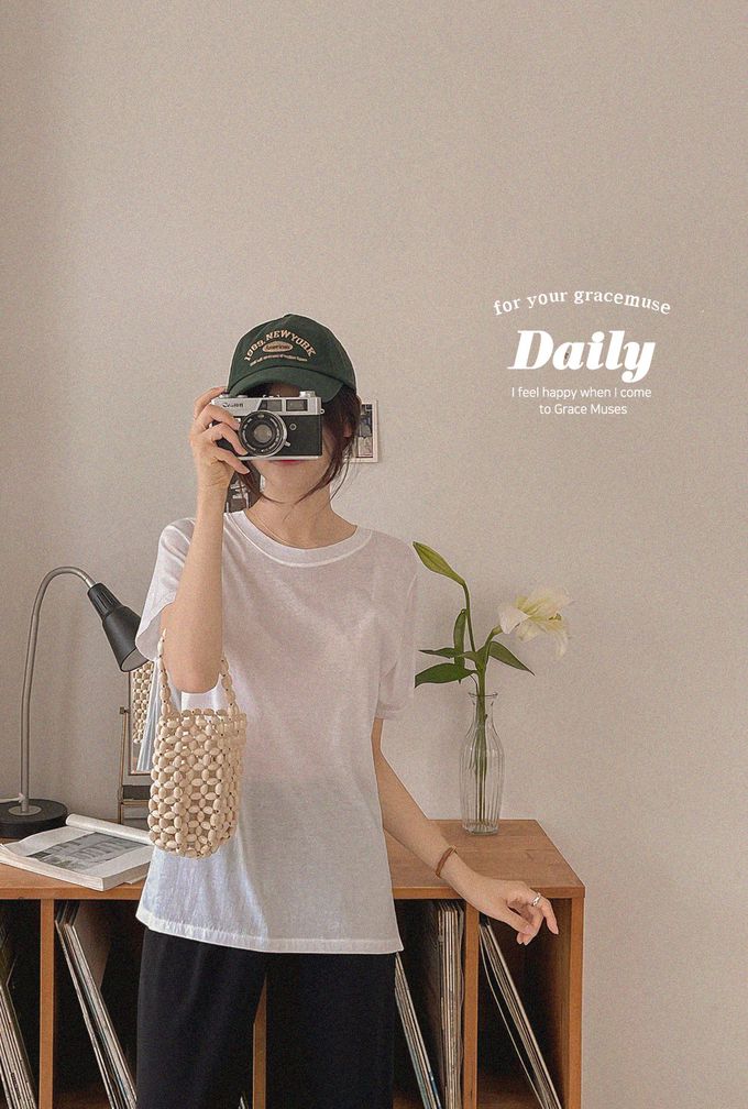 韓國女裝代購 - 好搭配微透圓領短袖上衣-白 (FREE)