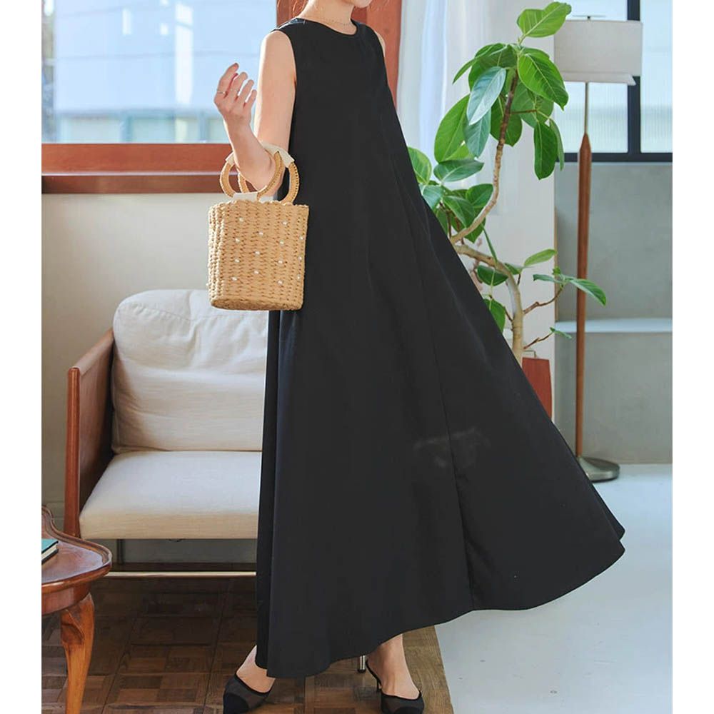 時尚休閒A字傘狀無袖洋裝-黑