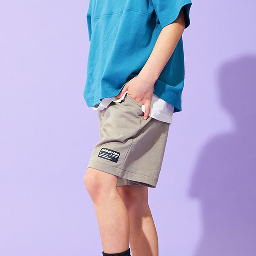 夏日印花純棉寬版短褲-低調黑標-卡其棕