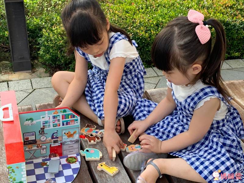 法國 Vilac 超質感玩具系列♔ 手提攜帶家家酒～帶出門詢問度超高★觸覺啟發桌遊～啟發幼兒大腦！