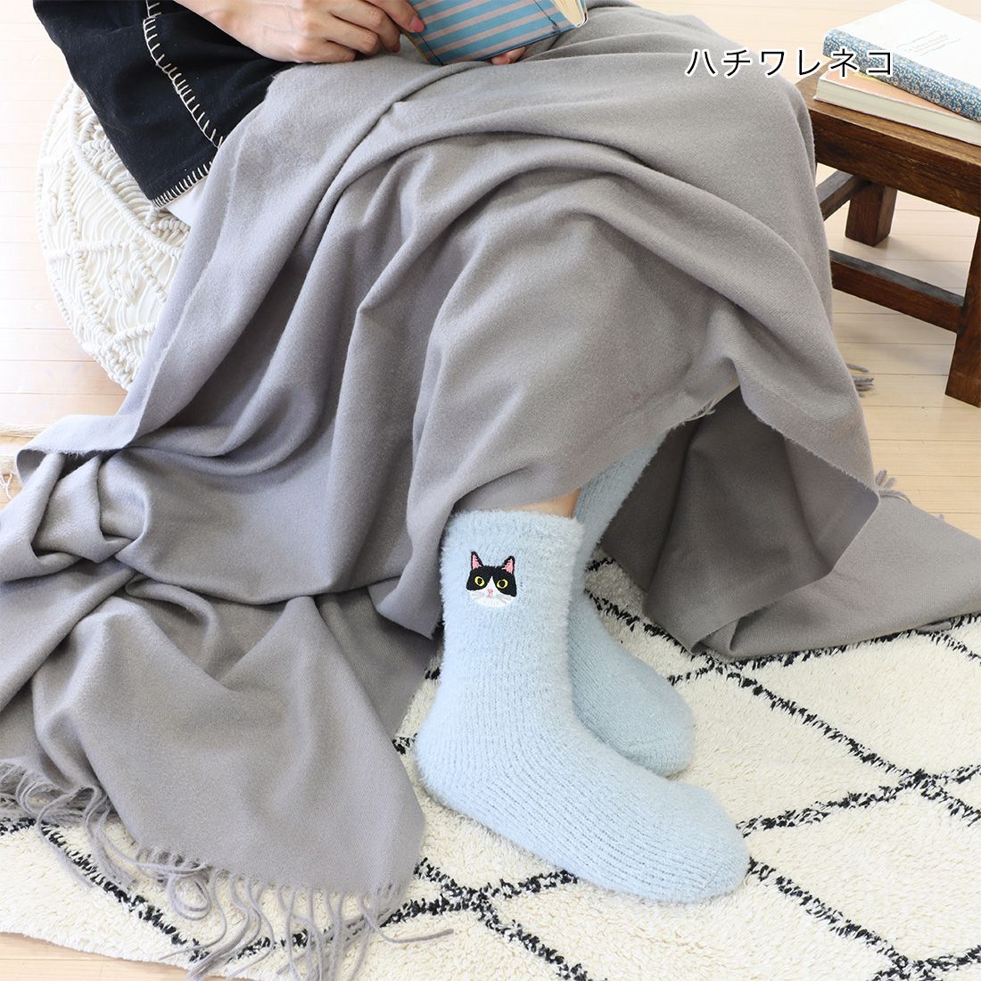 日本 TOMO - 可愛動物刺繡毛絨保暖襪-暹羅貓-桃粉