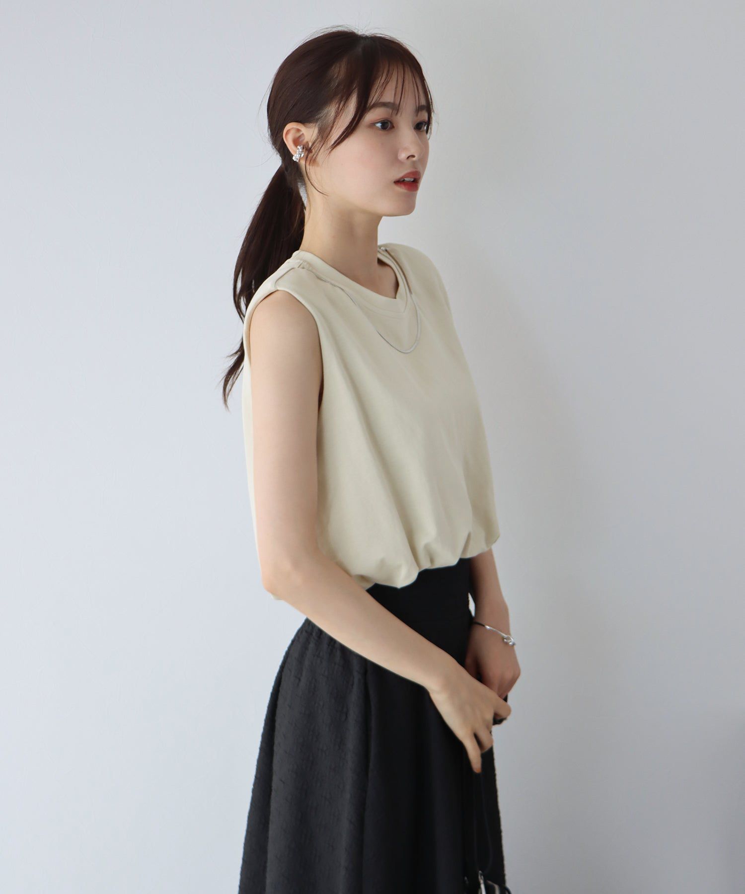 日本 BLUE EAST - 棉混法式簡約無袖上衣-白