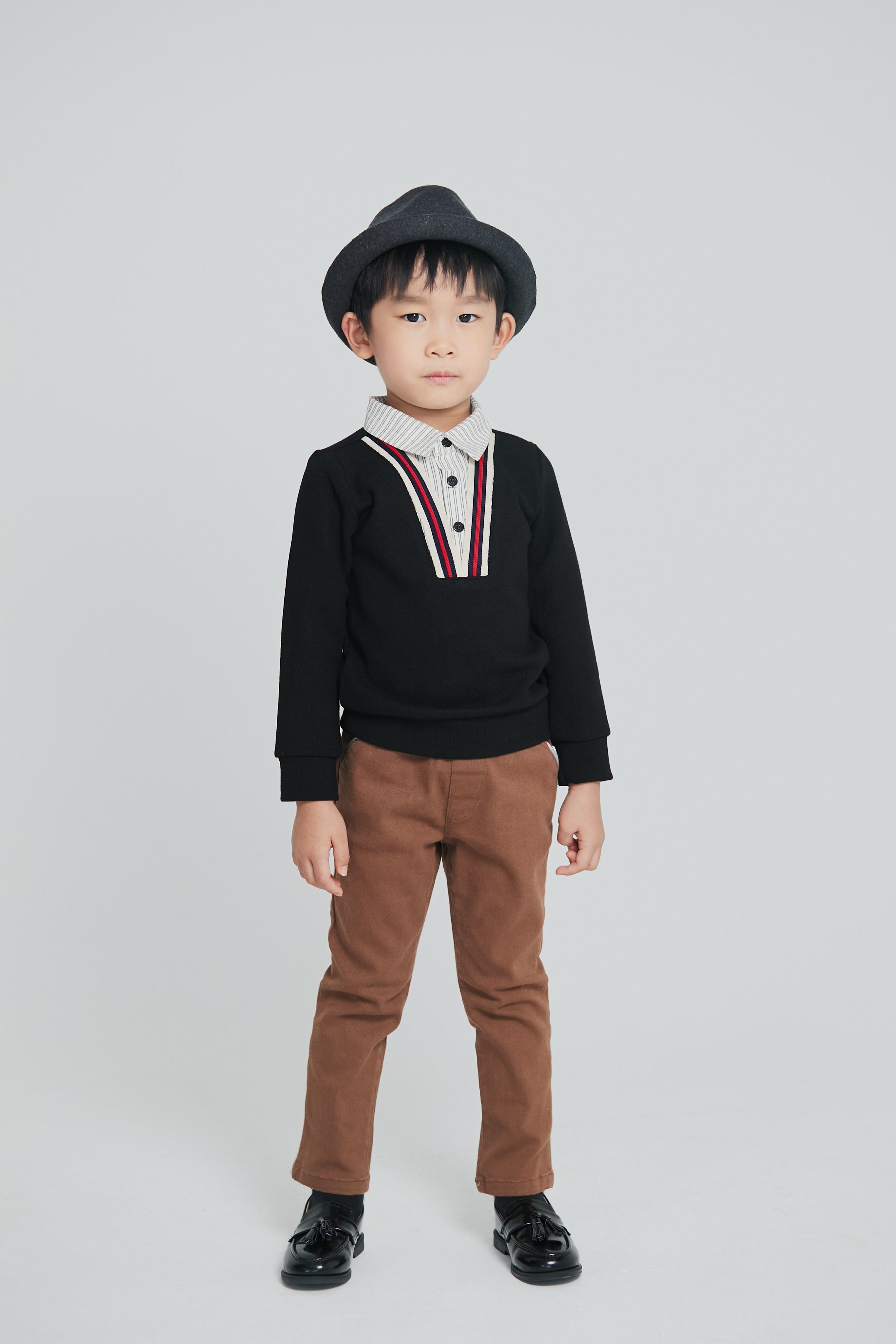 韓國 Coco Bang - 假兩件V字翻領上衣-黑