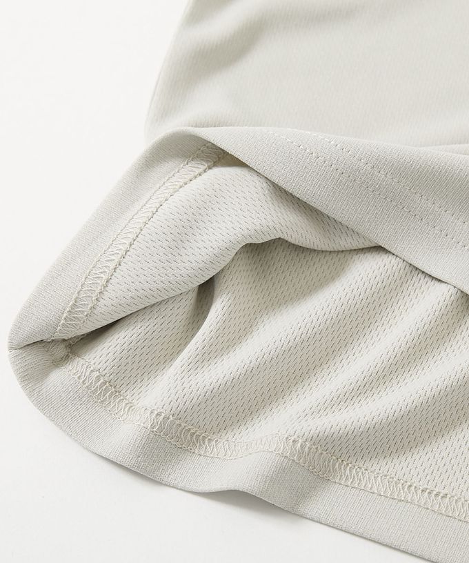 日本 devirock - 速乾網眼超舒適短袖上衣-胸前狗狗-淺灰