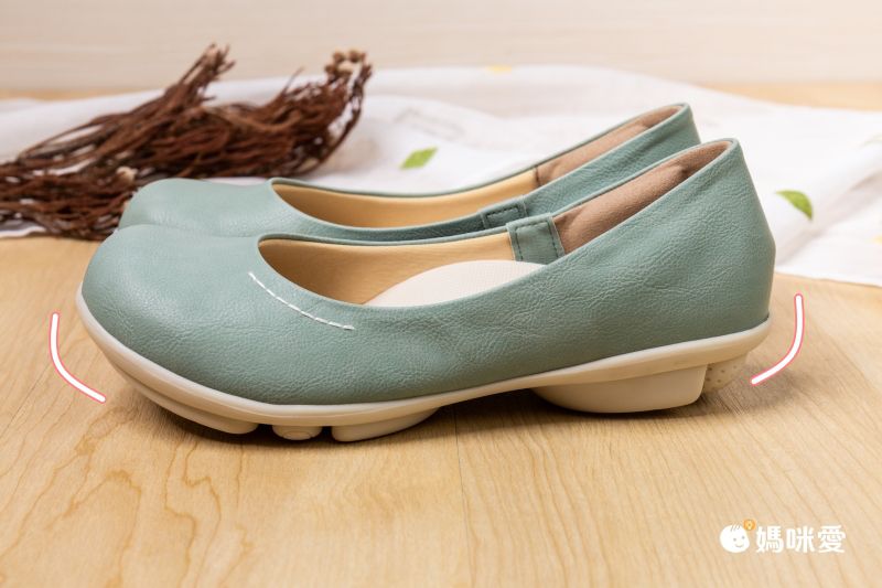 日本女裝代購 - 日本製 2balt減壓足弓支撐機能平底鞋-森林系綁帶款-帥氣黑