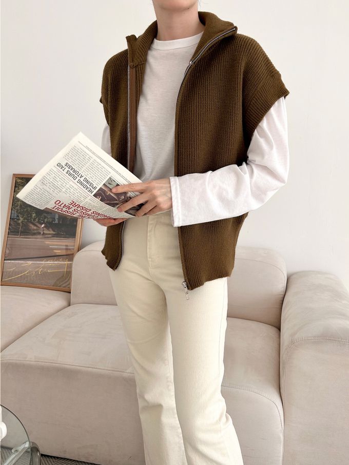 韓國女裝連線 - 簡約針織拉鍊立/翻領搭配背心-米白 (FREE)