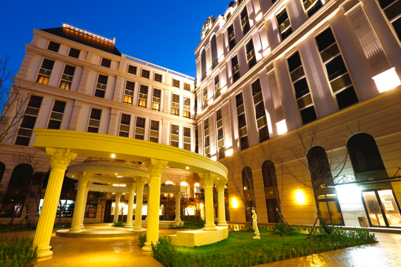 一泊一食↘３折再送四方牧場券 ꕥ 苗栗馥藝金鬱金香酒店