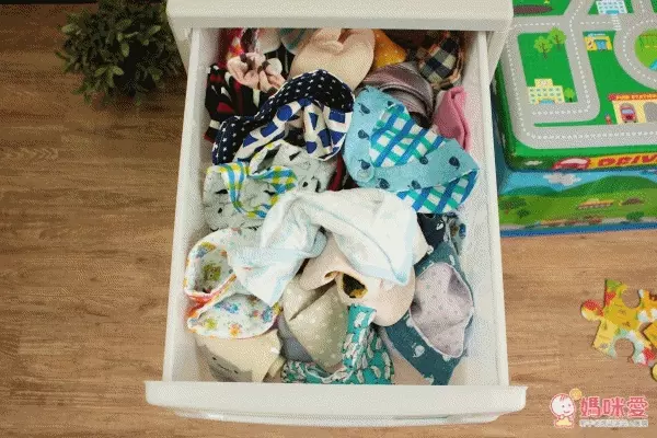 日本千趣會收納好物—『六角形貼身衣襪配件分隔收納』