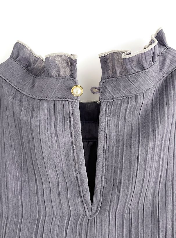 日本 GRL - 甜美細摺木耳卷邊無袖上衣-灰藍 (F)