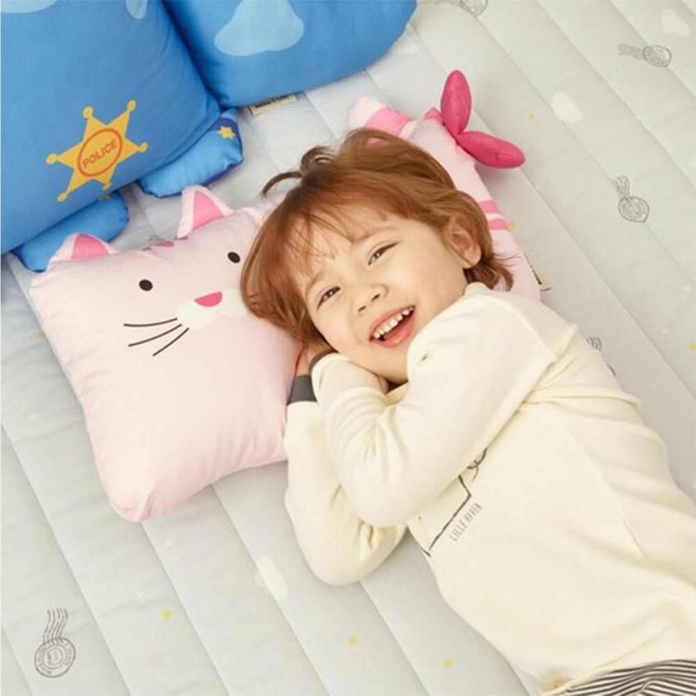美國 Milo & Gabby - 動物好朋友-可水洗防蹣枕心+枕套組-Nancy花匠貓咪 (mini枕-1歲以上)